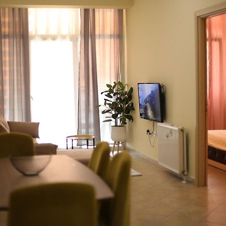 Pleasant Apartment With Free Dedicated Parking In Komuna E Parisit Τίρανα Εξωτερικό φωτογραφία