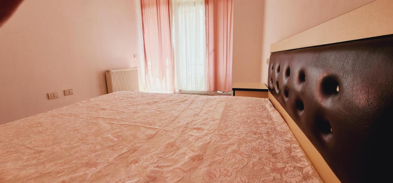 Pleasant Apartment With Free Dedicated Parking In Komuna E Parisit Τίρανα Εξωτερικό φωτογραφία