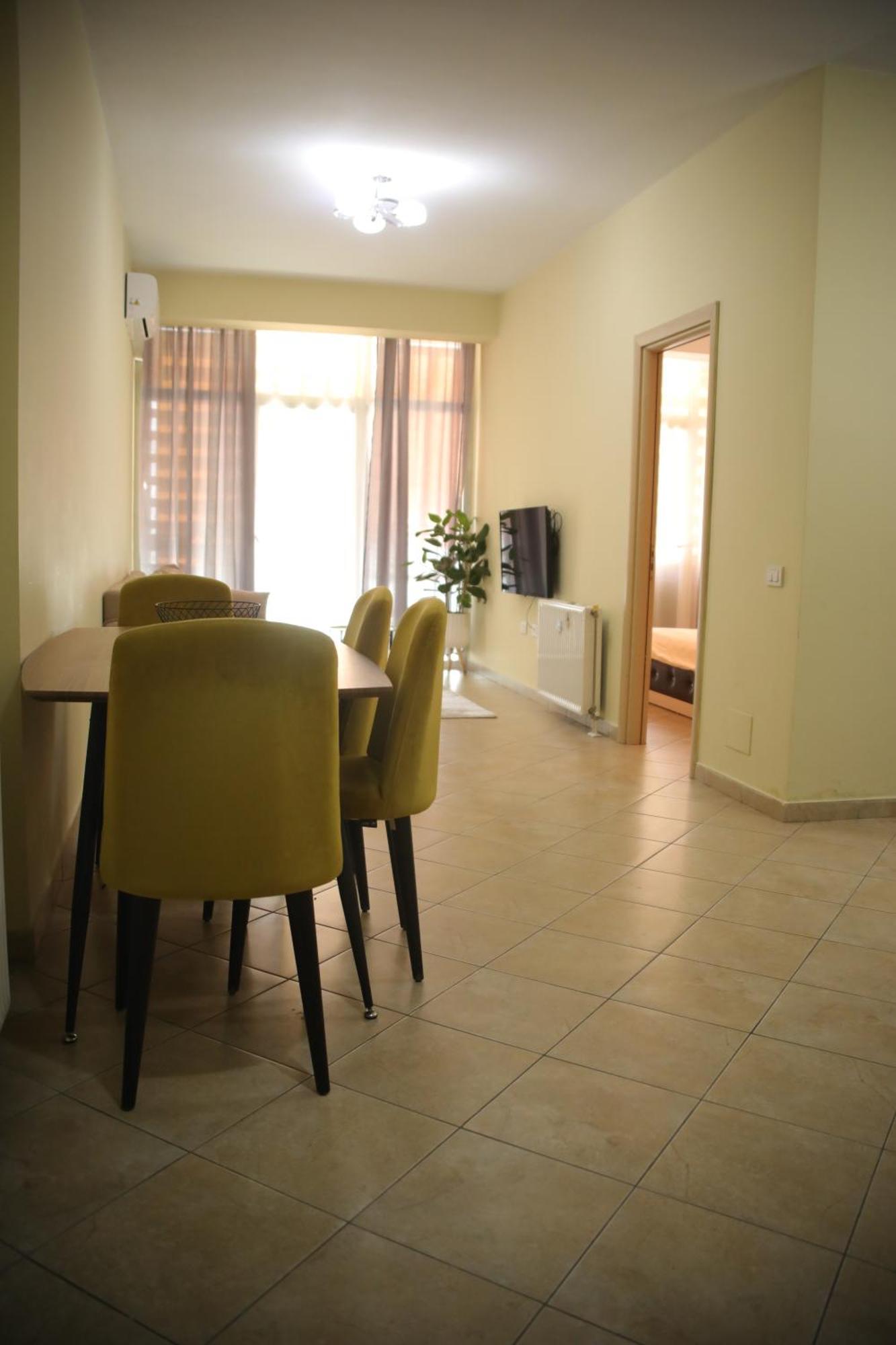 Pleasant Apartment With Free Dedicated Parking In Komuna E Parisit Τίρανα Εξωτερικό φωτογραφία