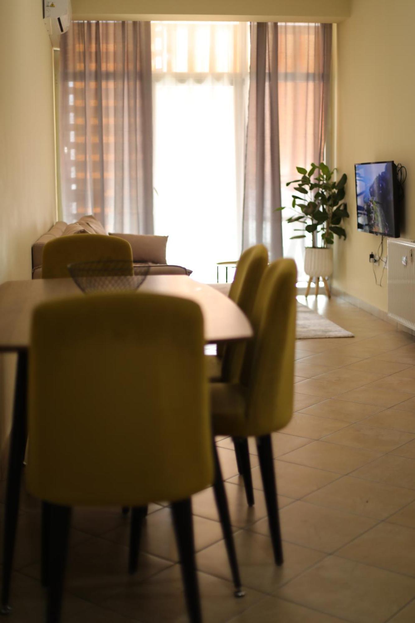 Pleasant Apartment With Free Dedicated Parking In Komuna E Parisit Τίρανα Εξωτερικό φωτογραφία