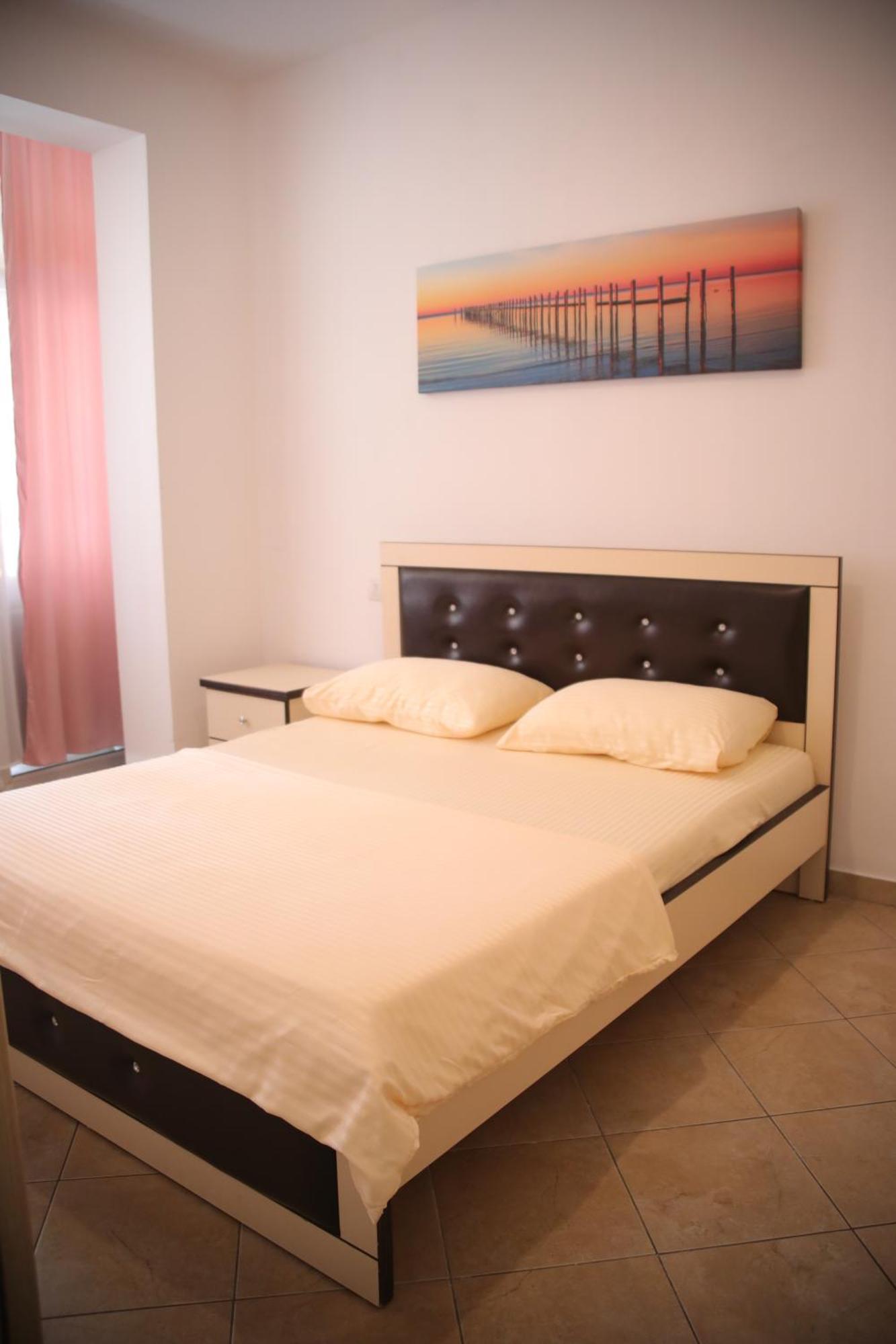 Pleasant Apartment With Free Dedicated Parking In Komuna E Parisit Τίρανα Εξωτερικό φωτογραφία